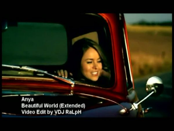 0129 Anya - Beautiful World