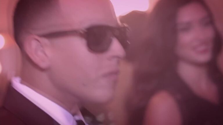 0498 Daddy Yankee - Pasarela