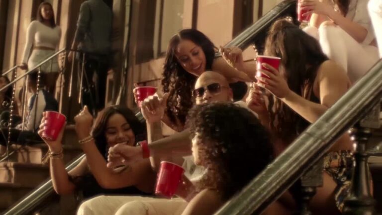 0514 Flo Rida Ft. Robin Thicke & Verdine White - I Dont Like It I Love It