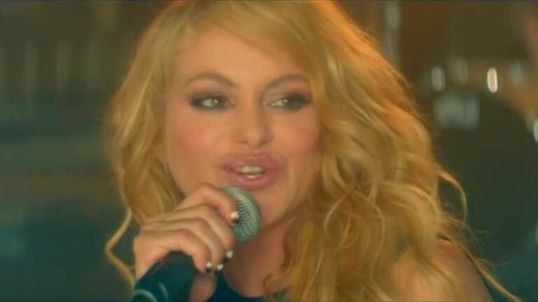 0523 Paulina Rubio ft. Morat - Mi Nuevo